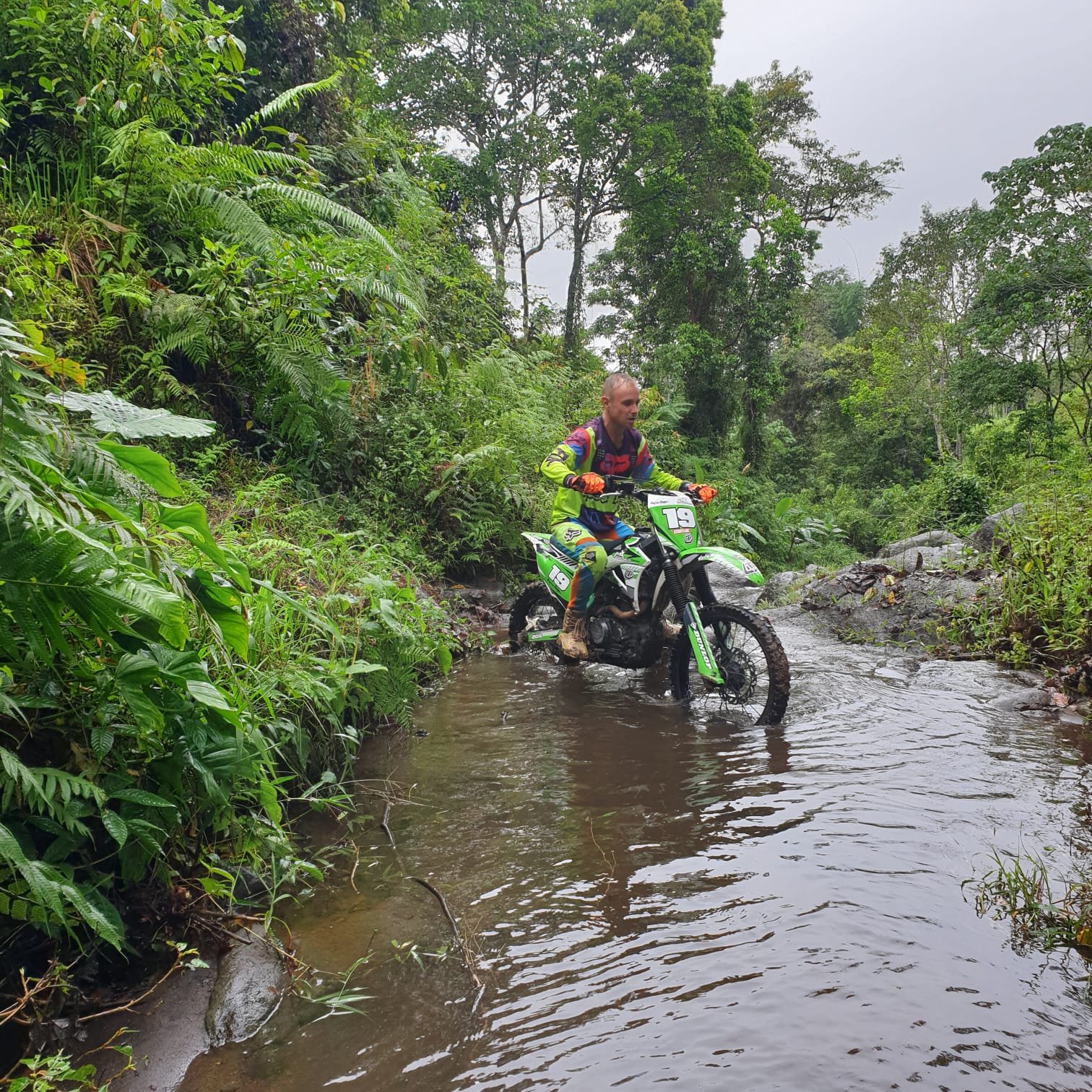 TETEBATU DIRT BIKE TRAIL EXPLORER