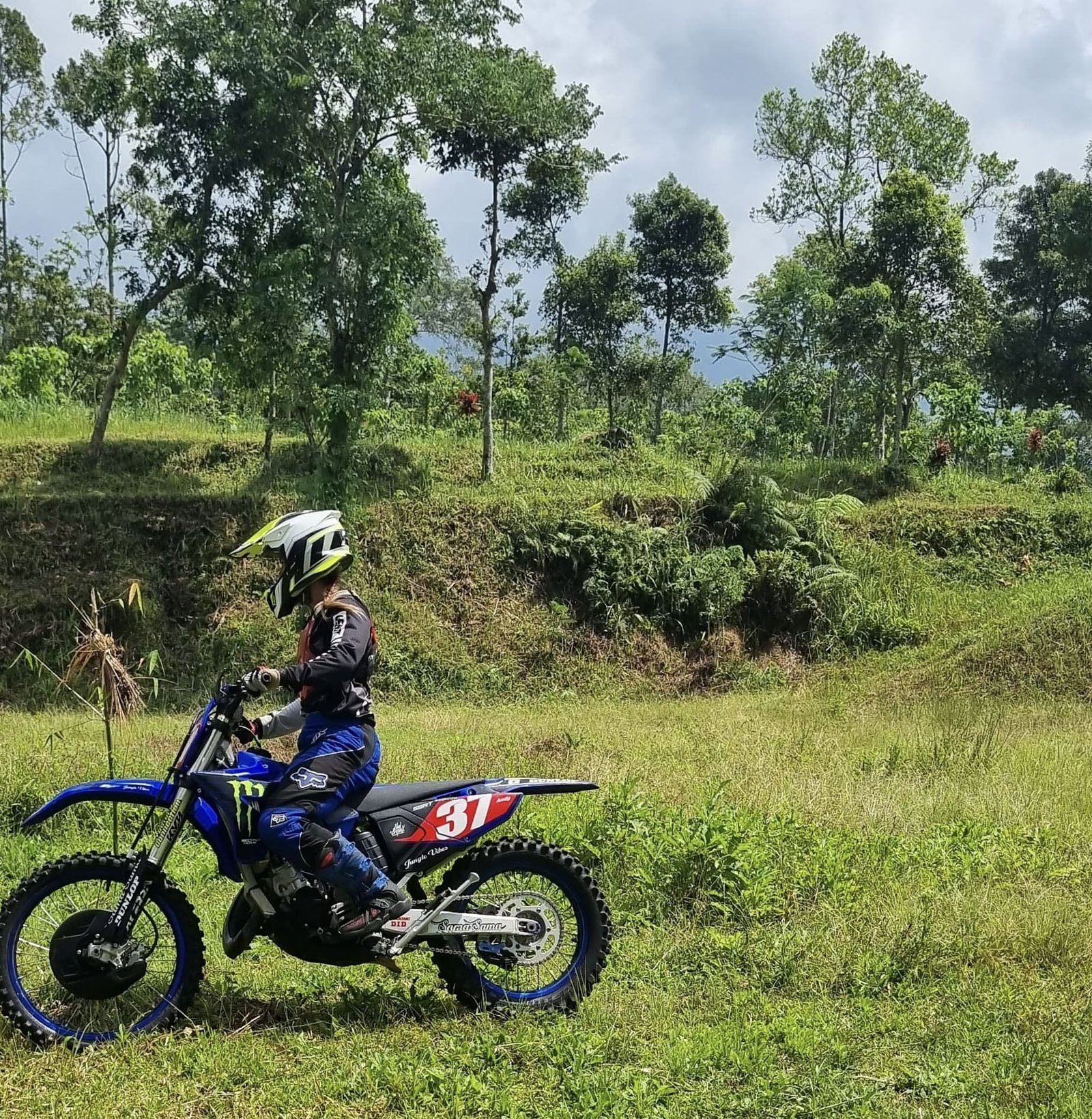 TETEBATU DIRT BIKE ADVANCED RIDE
