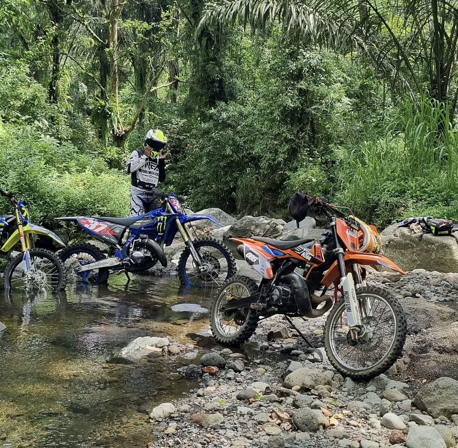 TETEBATU DIRT BIKE ADVANCED RIDE
